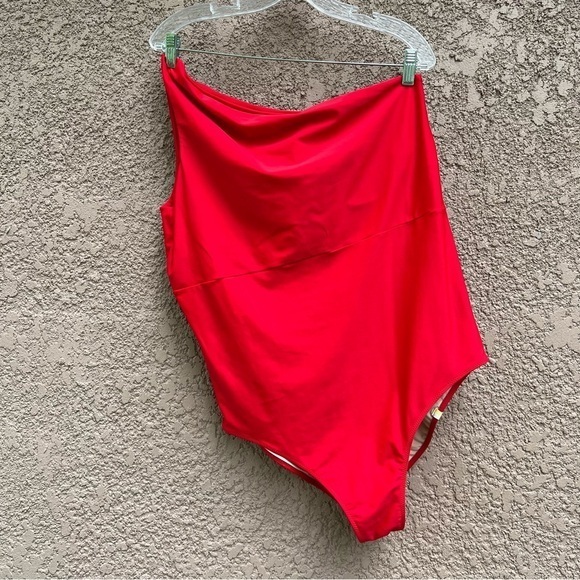 Summersalt Ruched Sidestroke‎ - Picture 6 of 17